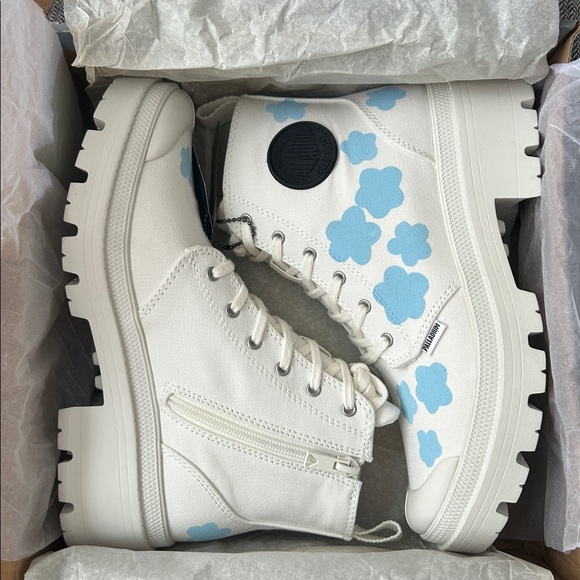 Palladium Custom Artist Painted Women’s Pallabase Twill Boot Star White Daisy 🩵 - Picture 7 of 8